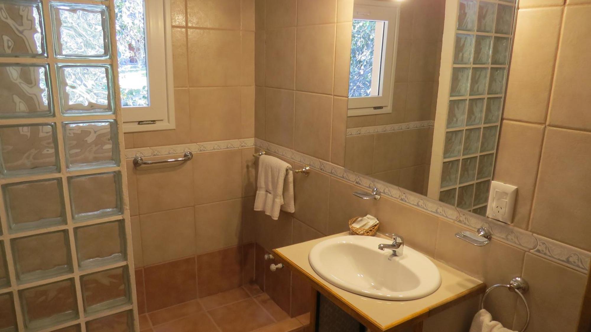 Cabanas & Aparts Lancuyen, Villa De Montana Вилья-ла-Ангостура Экстерьер фото