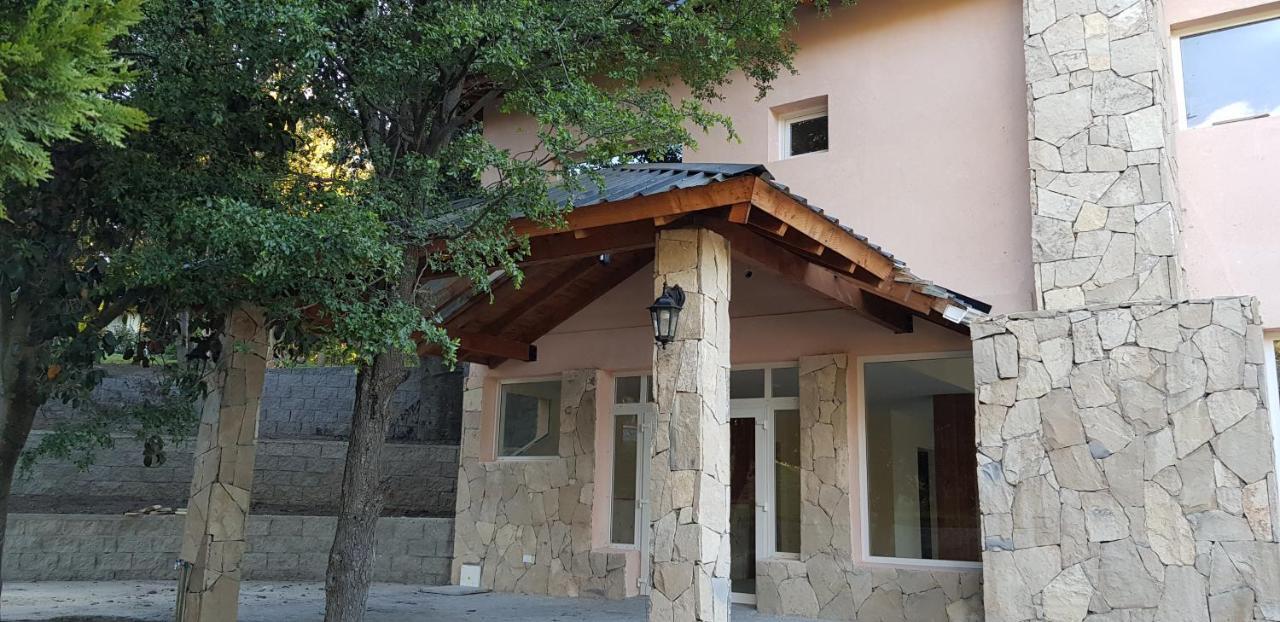 Cabanas & Aparts Lancuyen, Villa De Montana Вилья-ла-Ангостура Номер фото
